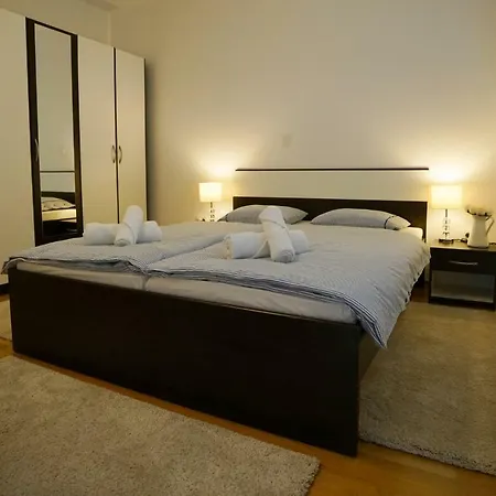 Reno Apartment